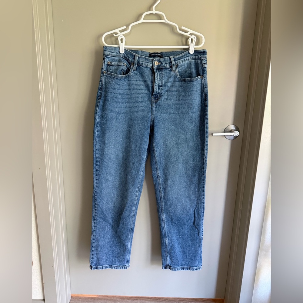 Calvin Klein High-Rise Straight Leg Blue Jeans - size 14/32